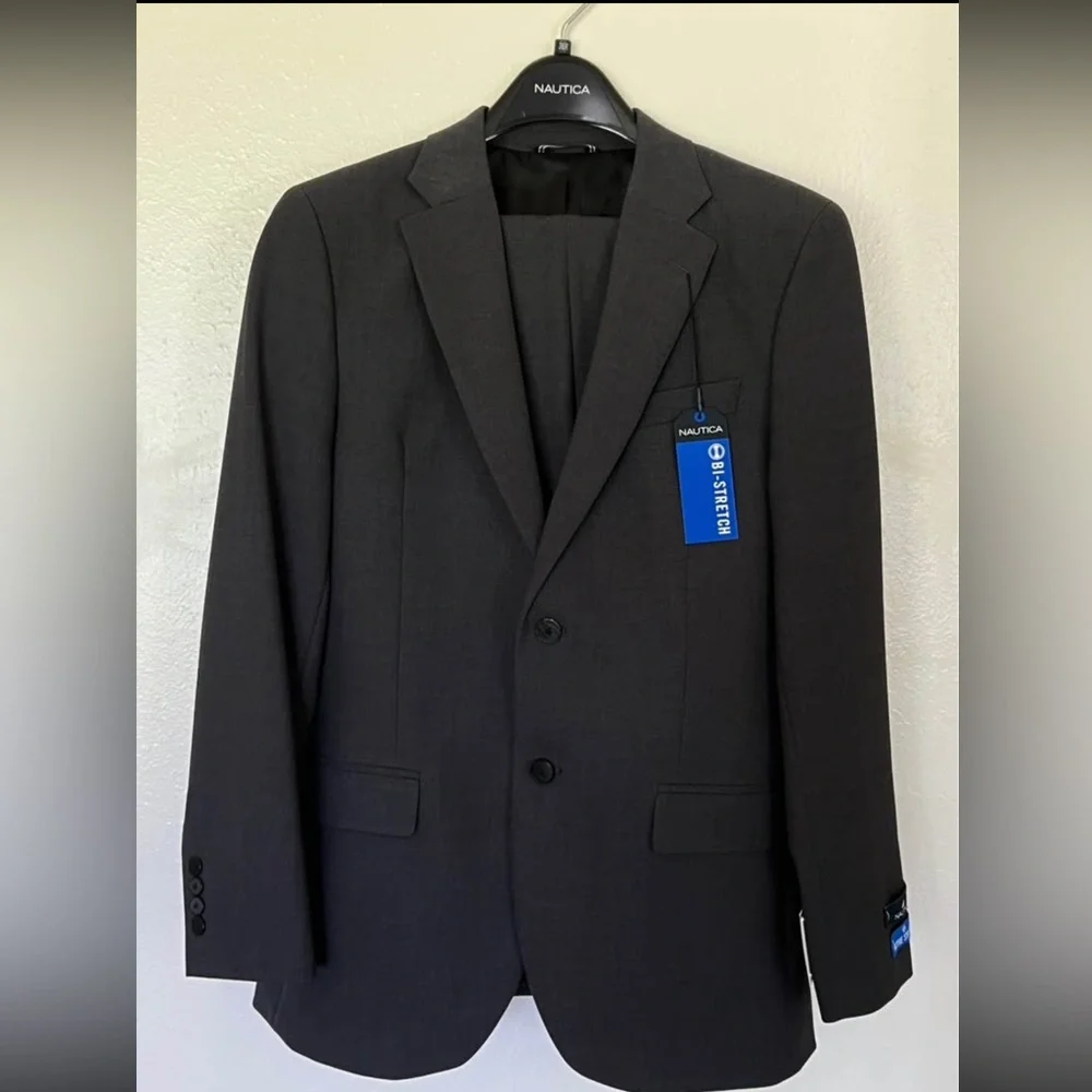 NWT Nautica Men's Modern-Fit Bi-Stretch Suit in Charcoal Solid
